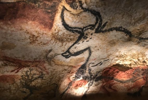 Lasceaux cave painting.